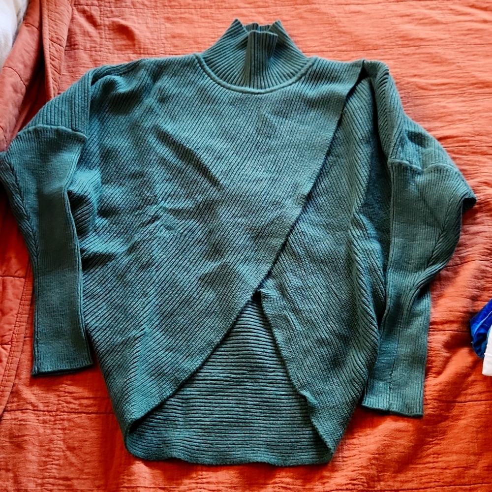 Elan Mock Neck Sweater Small